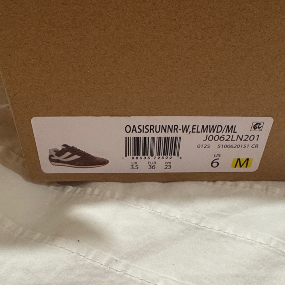 Vince Tan and White Women's Sneakers - Picture 7 of 13